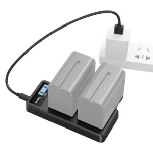 SmallRig - 4086 Battery Charger For NP-F970 Batteries