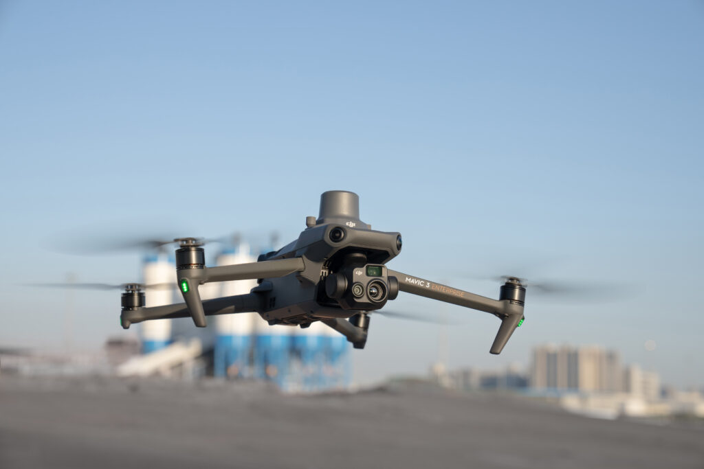 Kuidas valida õige DJI Enterprise droon: Mavic 3 Thermal, Enterprise või Multispectral?