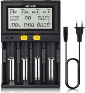 COSOOS Universal Battery Charger (18650)